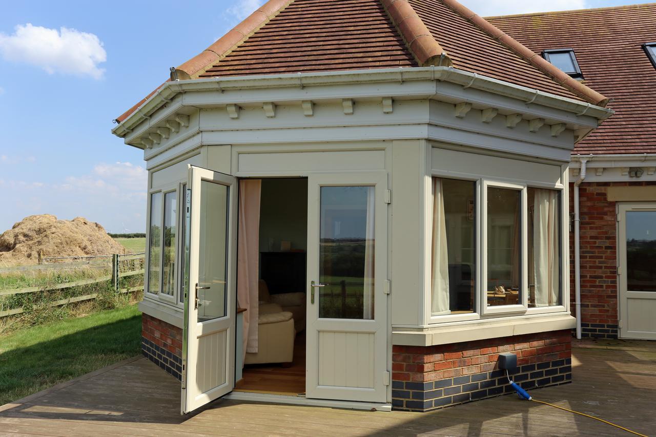 Redlands Farm Bed & Breakfast Stanwick  외부 사진